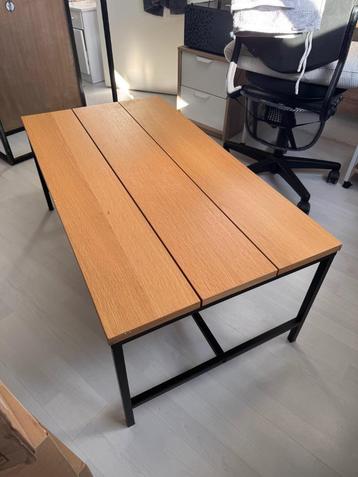 Strakke eikenhouten salontafel / bijzettafel met zwart stale beschikbaar voor biedingen