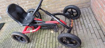 Stoere rood/zwarte Berg Buddy skelter met mooie details! beschikbaar voor biedingen