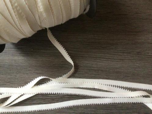(nr 219) Aanbieding roomkleur lingerie elastiek 4 mtr €1,00, Hobby en Vrije tijd, Naaien en Fournituren, Nieuw, Lint, Band of Elastiek