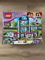 Lego 41318 - Lego Friends Ziekenhuis - *NIEUW*, Kinderen en Baby's, Speelgoed | Duplo en Lego, Ophalen of Verzenden, Nieuw, Complete set