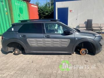 Stijl rechts-voor van een Citroen C4 Cactus (KTP) beschikbaar voor biedingen