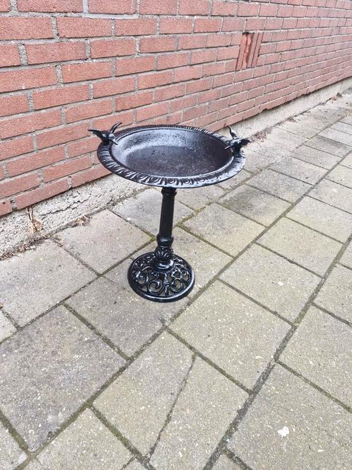 Een gave gietijzeren waterschaal, voederschaal, vogelbad, Tuin en Terras, Vogelhuisjes en Vogelbaden, Zo goed als nieuw, Ophalen of Verzenden