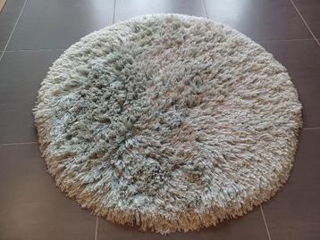Vloerkleed hoogpolig rond 120 x 120 cm beschikbaar voor biedingen
