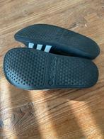 Adidas Slippers - Zwart/Wit maar 31-34, Ophalen of Verzenden, Zo goed als nieuw, Zwart, Slippers