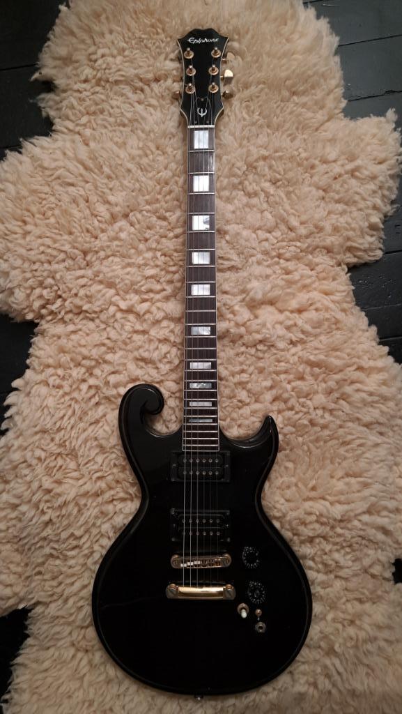 Epiphone Scroll 550, Muziek en Instrumenten, Snaarinstrumenten | Gitaren | Elektrisch, Gebruikt, Solid body, Epiphone, Ophalen