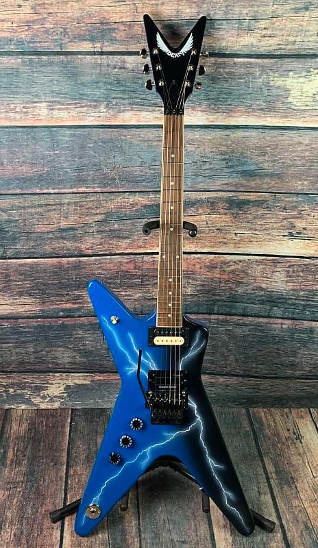 Gezocht: Linkshandige Dean ML gitaar, Muziek en Instrumenten, Snaarinstrumenten | Gitaren | Elektrisch, Zo goed als nieuw, Solid body