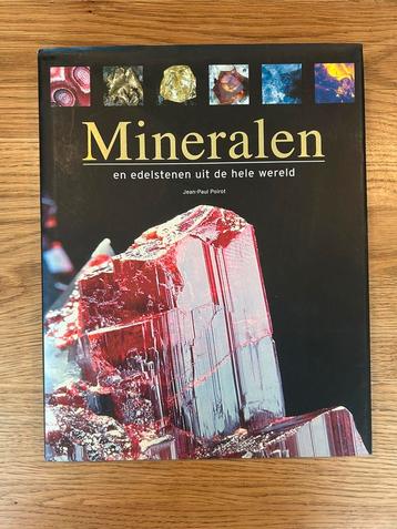 Mineralen en edelstenen uit de hele wereld beschikbaar voor biedingen