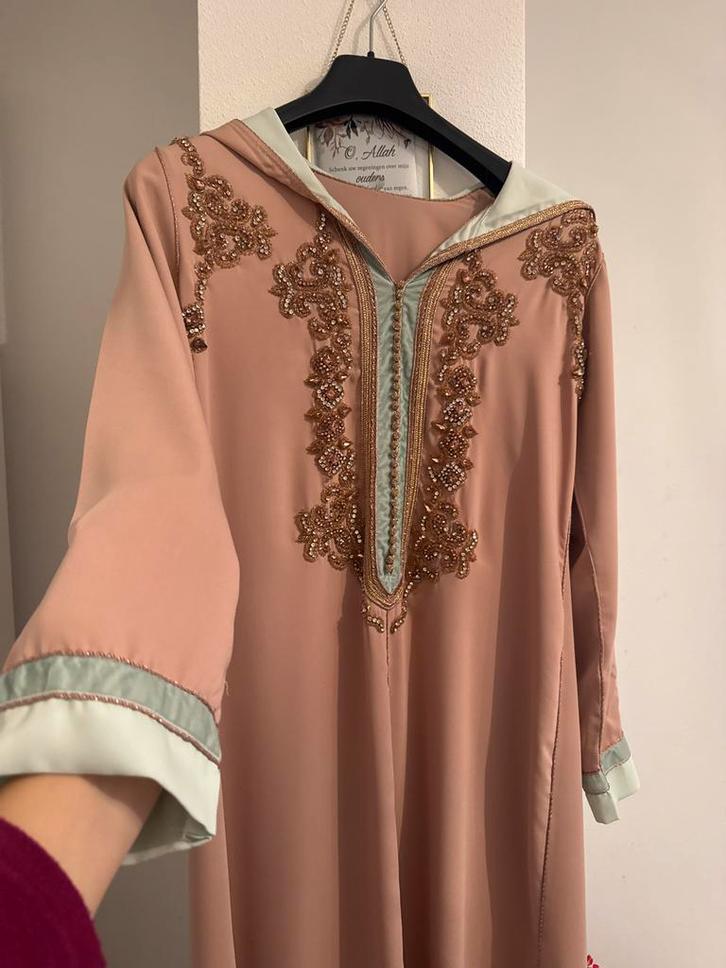 Mooie Marokkaanse Jeleba, Kleding | Dames, Jurken, Zo goed als nieuw, Maat 38/40 (M), Beige, Onder de knie, Ophalen of Verzenden