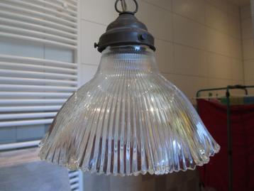 Vintage hanglamp antiek beschikbaar voor biedingen