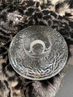 Kristallen waxinehouder (discus), Ophalen