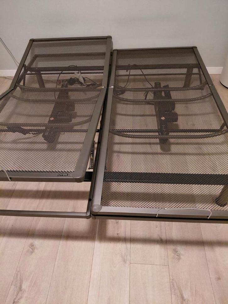 AVEK verstelbaar bedframe, Huis en Inrichting, Slaapkamer | Bedden, Gebruikt, Tweepersoons, 90 cm, 200 cm, Metaal, Verstelbaar