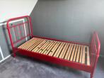 Rood ijzeren 1 persoonsbed met lattenbodem, Kinderen en Baby's, Kinderkamer | Bedden, Ophalen, 85 tot 100 cm, Zo goed als nieuw