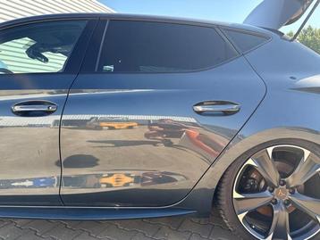 Portier 4Deurs links-achter van een Seat Leon (LS7H) beschikbaar voor biedingen