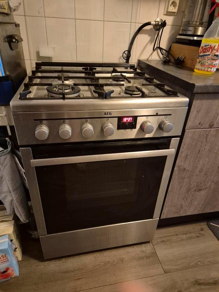 AEG Gasfornuis met Oven, Witgoed en Apparatuur, Fornuizen, Gebruikt, Vrijstaand, Gas, 4 kookzones, 85 tot 90 cm, 60 cm of meer