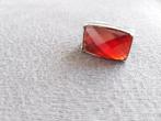 Nieuwe ring met rode steen, Sieraden, Tassen en Uiterlijk, Ringen, Ophalen, Nieuw, 17 tot 18, Dame