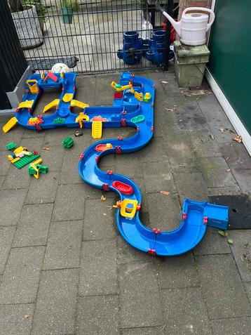 Aquaplay water baan samen gesteld beschikbaar voor biedingen