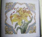 Borduurpatroon  Lelie bloem   nr 5652, Hobby en Vrije tijd, Borduren en Borduurmachines, Verzenden, Nieuw, Handborduren, Patroon