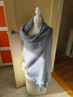 BEHAAGLIJKE SJAAL, Kleding | Dames, Ophalen of Verzenden, Zo goed als nieuw, Maat 46/48 (XL) of groter, Paars