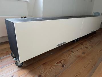 TV meubel (2 stuks) GRATIS OPHALEN!