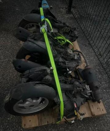 Sym mio 100 cc blokken 2 stuks beschikbaar beschikbaar voor biedingen