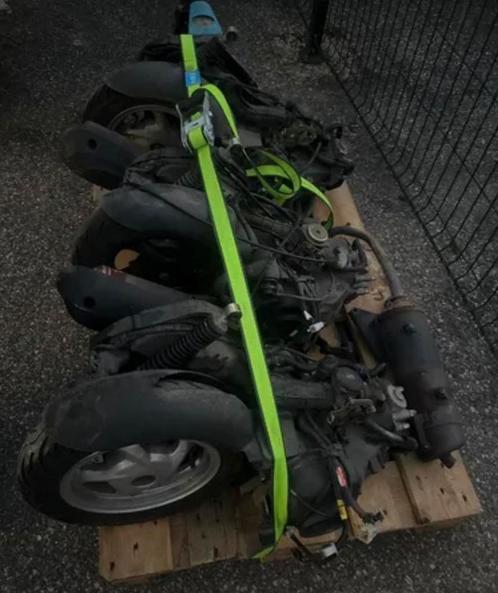 Sym mio 100 cc blokken 2 stuks beschikbaar, Fietsen en Brommers, Brommeronderdelen | Algemeen, Zo goed als nieuw, Blok, Ophalen
