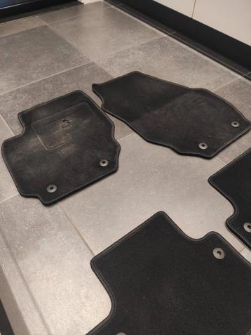 Mattenset Volvo XC70 of v70 vanaf 2010 (70p3 of 70nn) beschikbaar voor biedingen