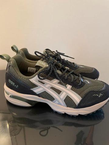 ASICS NIEUW GEL 1090v2 nooit gedragen  beschikbaar voor biedingen