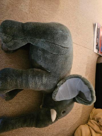 Grote Knuffel Olifant beschikbaar voor biedingen