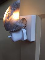 Zoutlampje in vorm van de maan, Huis en Inrichting, Lampen | Wandlampen, Ophalen of Verzenden, Zo goed als nieuw