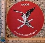 Sticker 11de luchtmobiele brigade., Ophalen of Verzenden, Zo goed als nieuw, Overige typen