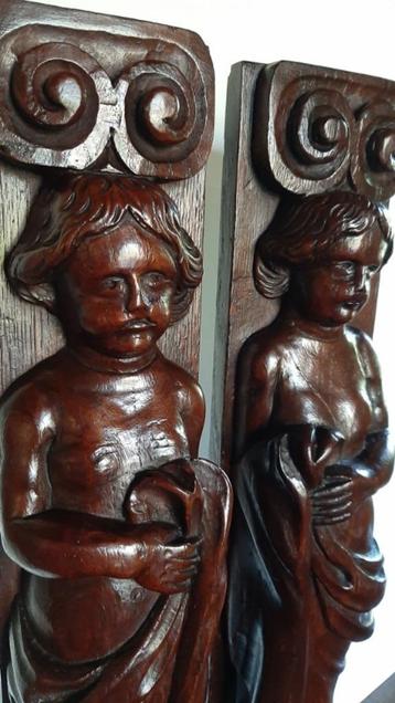 Twee Kariatiden / Kastpoppen 17e eeuw. beschikbaar voor biedingen