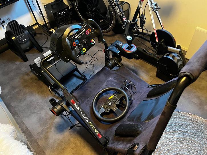 Complete playseat met sturen, pedalen en gearshifter, Spelcomputers en Games, Spelcomputers | Sony PlayStation Consoles | Accessoires