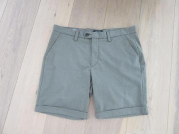 Korte nette broek maat medium merk Jack & Jones beschikbaar voor biedingen