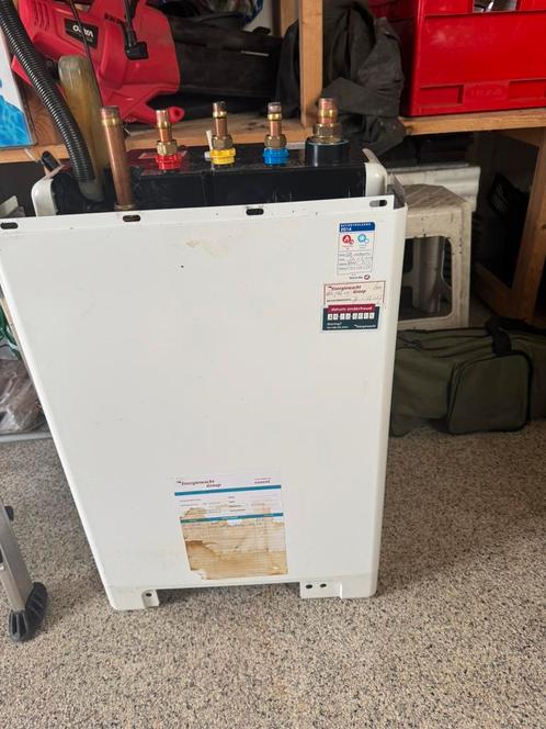 Intergas cv ketel, Doe-het-zelf en Verbouw, Geisers en Boilers, Gebruikt, Geiser, Aardgas, Minder dan 20 liter, Ouder dan 10 jaar