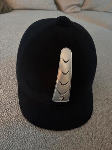 Horka paardrij cap maat 53 beschikbaar voor biedingen