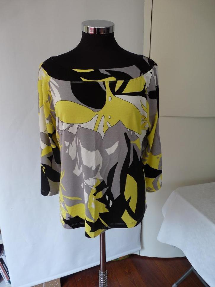 Gestyleerde top met bloemprint in offwhite zwart geel grijs, Kleding | Dames, Tops, Zo goed als nieuw, Maat 42/44 (L), Overige kleuren