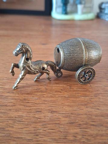 Vintage Paard en Wagen Aansteker beschikbaar voor biedingen