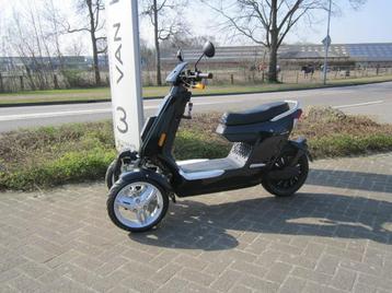 Move V28 ZONDER HELM als SCOOTMOBIEL gereg. !snelheid 45KM beschikbaar voor biedingen