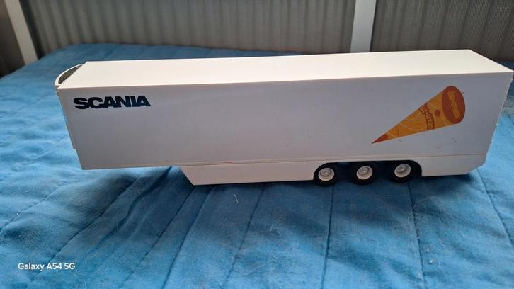 Een mooie tekno trailer, Hobby en Vrije tijd, Modelauto's | 1:50, Zo goed als nieuw, Bus of Vrachtwagen, Tekno, Ophalen of Verzenden