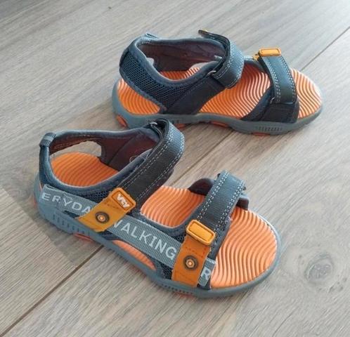 Sandalen met een stoer uiterlijk, maat: 30 - Nieuw!, Kinderen en Baby's, Babykleding | Schoentjes en Sokjes, Nieuw, Jongetje of Meisje