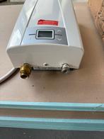 Clage electrische doorstroom Boiler - Zo goed als nieuw!, Doe-het-zelf en Verbouw, Geisers en Boilers, Aardgas, Terugslagbeveiliging (TTB)