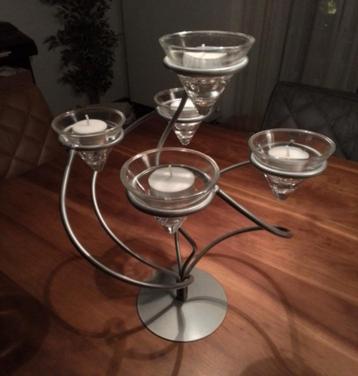 Kandelaar beschikbaar voor biedingen