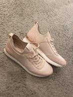 Michael kors te koop!!, Ophalen of Verzenden, Zo goed als nieuw, Roze, Sneakers of Gympen