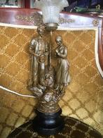 Antieke Religieuze tafel lamp biddend voor goede oogst, Antiek en Kunst, Antiek | Religie, Ophalen of Verzenden