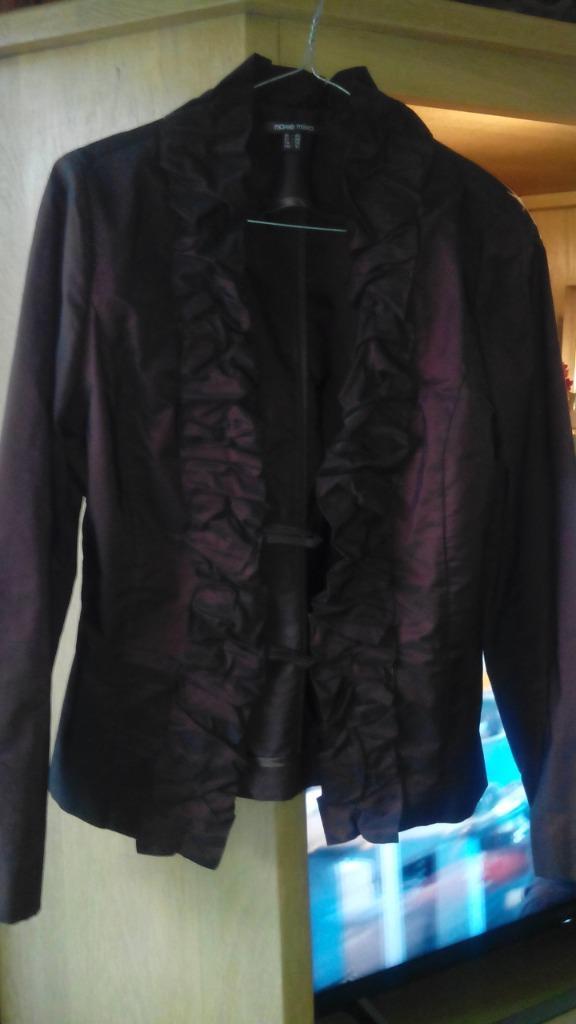 Nieuw jasje van Marie Méro mt 40 in glanzend bordeaux, Kleding | Dames, Jasjes, Kostuums en Pakken, Zo goed als nieuw, Jasje, Maat 38/40 (M)
