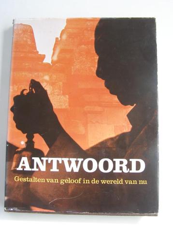 Antwoord; 5 Wereld religies: boeddhisme islam christendom ea beschikbaar voor biedingen