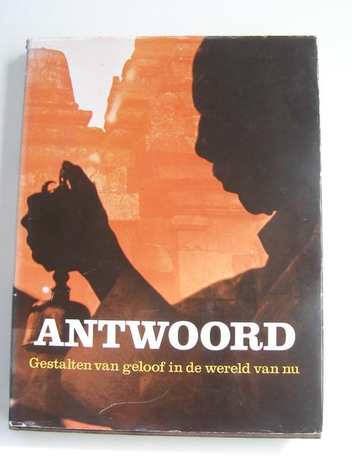 Antwoord; 5 Wereld religies: boeddhisme islam christendom ea, Boeken, Godsdienst en Theologie, Gelezen, Boeddhisme, Christendom | Katholiek