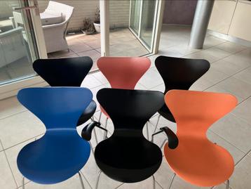 Set van 6 Fritz Hansen vlinderstoelen beschikbaar voor biedingen