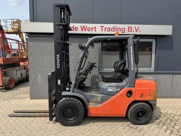 Heftruck Toyota 02-8FDF30 Duplo 450 Sideshift / ForkPosition beschikbaar voor biedingen