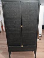 Zwart geverfde rieten rotan kast, Ophalen of Verzenden, Gebruikt, Overige houtsoorten, Rieten rotan